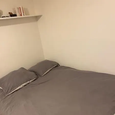 Studio 13m2completement Paris