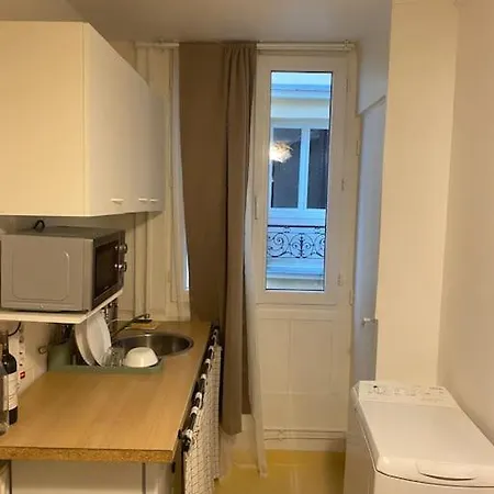 Studio 13m2completement * París